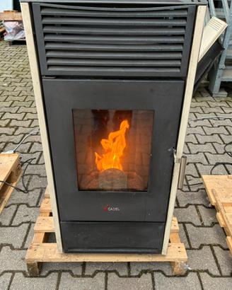 Stufa a pellet Cadel