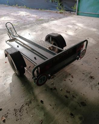 Carrello per trasporto moto