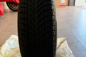Set 4pz invernali 195/60 R16 93H - GoodYear nuove