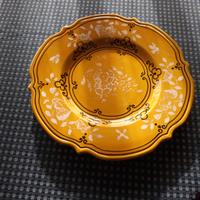 piatto decorativo in ceramica