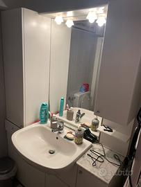 Mobile bagno con lavabo