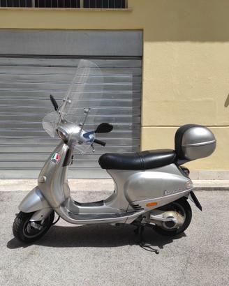 Vespa 150 ET4 VESPA ET4 150CC