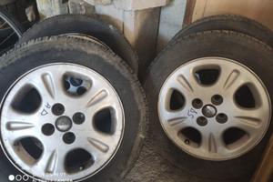 8 gomme e 4 cerchi in lega per lancia e fiat