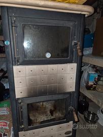 termostufa a legna con cucina Vescovi Nevada 