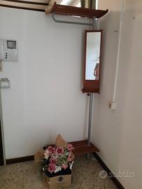 Porta abiti con specchio