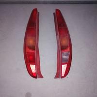 Fanali posteriori dx e sx con lampadine