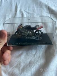Modellino Ducati 998R Pierfrancesco Chili 2002
