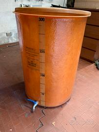 Cisterna 300 litri in vetro resina