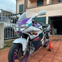 Yamaha FZR 600 R