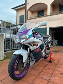 Yamaha FZR 600 R