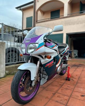 Yamaha FZR 600 R