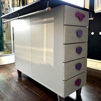 Mobile Montessori per bambini con cassetti