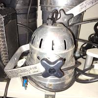 Fari teatrali e materiale tecnico teatro