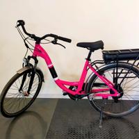 City bike elettrica a pedalata assistita