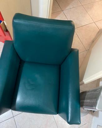 Poltrona vintage , verde, anni 60/70..