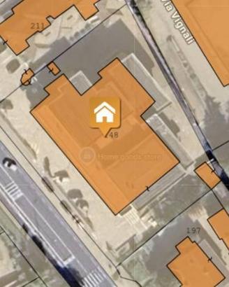 Immobile in asta di 2774 m² con 1 locale e box aut