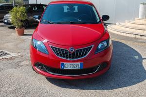 Lancia Ypsilon 1.0 Bz 70 Cv Hybrid Silver