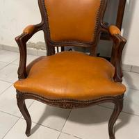 due poltroncine da camera in legno e pelle 