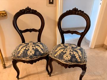 Coppia di sedie antiche