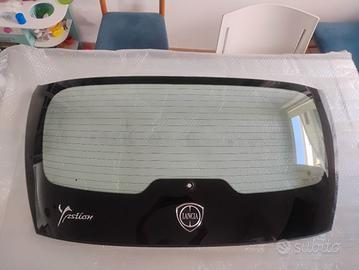 lunotto posteriore lancia Ypsilon  3 serie 