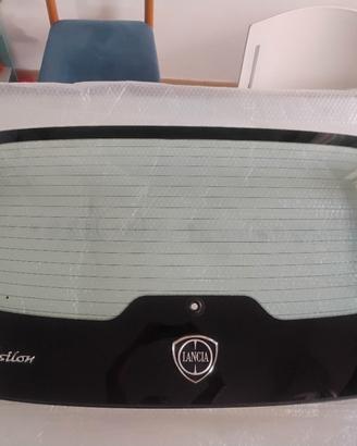 lunotto posteriore lancia Ypsilon  3 serie 