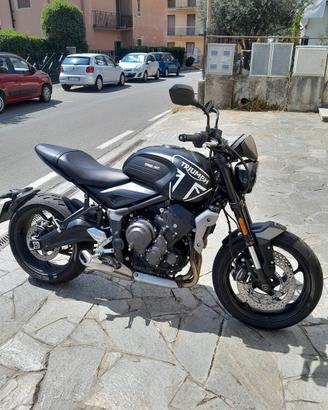 Triumph Triden 660