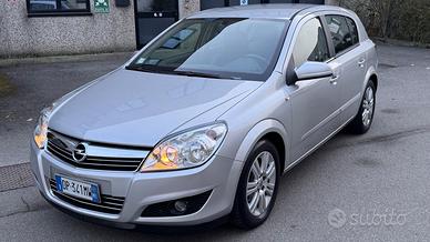 Opel Astra 1.6 T 16V 5 porte Cosmo Unico Proprieta