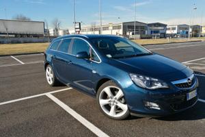 Astra 1.6 Turbo 180CV Sports Tourer Cosmo S MY2012