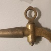 Antico rubinetto per botti