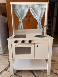 #cucina giocattolo SPISIG di IKEA 55x37x98