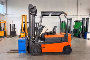 CARRELLO ELEVATORE MULETTO ELETTRICO NISSAN 30 QUI