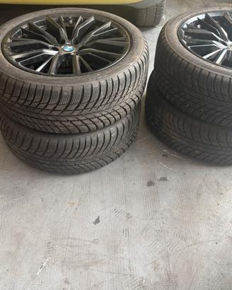 Cerchi gommati da 18 BMW MSPORT
