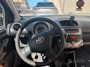 Toyota aygo 1000cc benzina