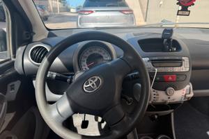 Toyota aygo 1000cc benzina
