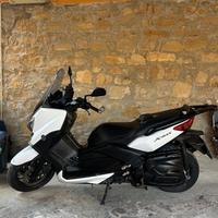 Yamaha XMAX 400cc