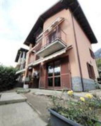 Immobile in asta di 222 m² con 4 locali e box auto