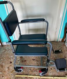 Sedia comoda WC con ruote per anziani e disabili