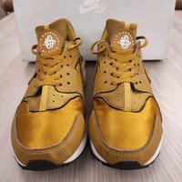 Nike Air Huarache bronzo oro