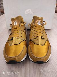 Nike Air Huarache bronzo oro