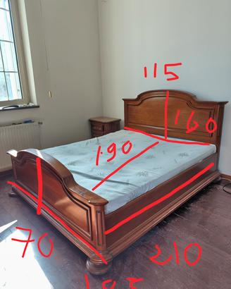 Struttura letto matrimoniale in legno