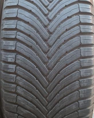 4 pneumatici 235 55 R 19 Bridgestone 4 stagioni