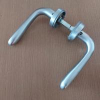 Coppia maniglie per porta