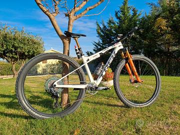 Trek supercaliber factory racing