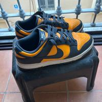 Nike Dunk Low arancione e nere