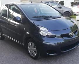 TOYOTA Aygo 1ª serie - 2011