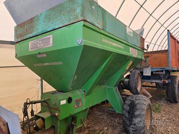 Carrello spandiconcime e spandisale