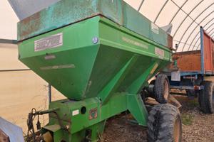 Carrello spandiconcime e spandisale