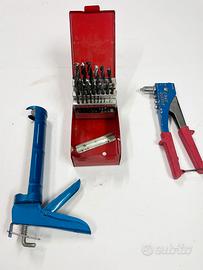 Kit pistola silicone, rivettatrice, punte da ferro