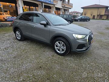 Q3 45 TFSI e S-tronic 2.0 Benzina Hybrid Plug-in