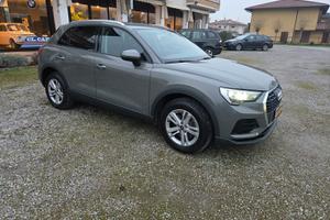 Q3 45 TFSI e S-tronic 2.0 Benzina Hybrid Plug-in